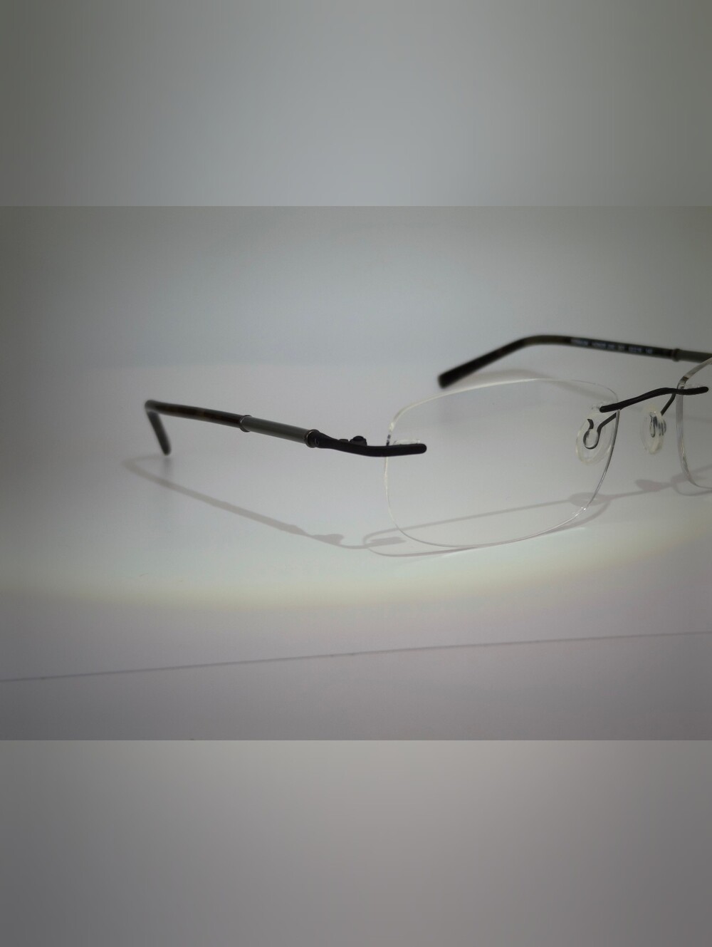 Airlock Titanium. Rimless Compression Mount. Patterns Mounting Bushing Inc. - Picture 4 of 14